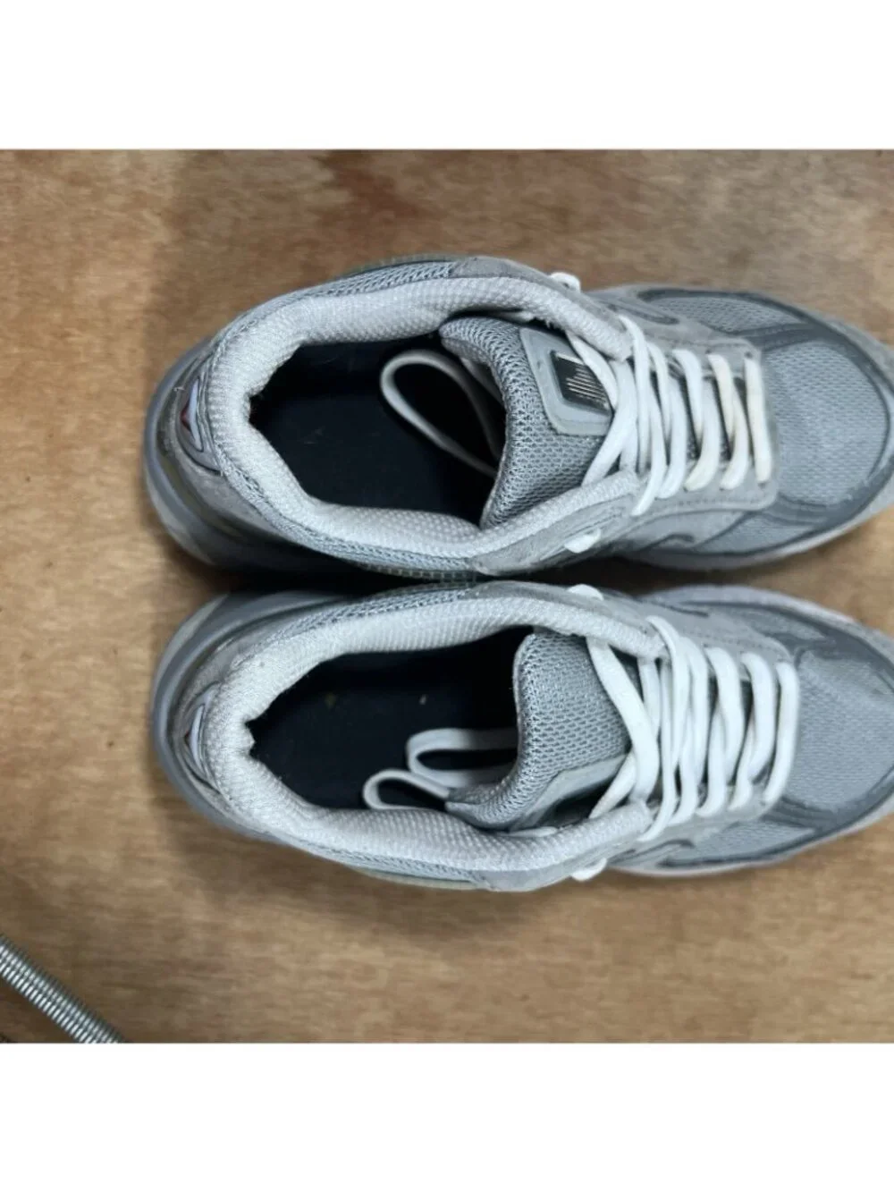 New Balance 990v5 Made In USA Women's Size 7 Running Shoes Gray